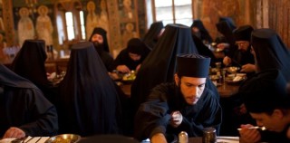 Tra monaci cucinieri e monastici misteri. Il ricettario del Monte Athos