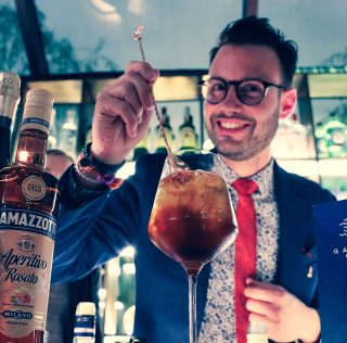 Gàrdami: nuovo cocktail imperativo da Ramazzotti e Garda Doc. Con istruzioni