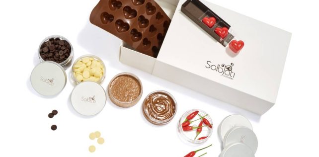 Idee per San Valentino 2023: cioccolatini, vini, soggiorni romantici